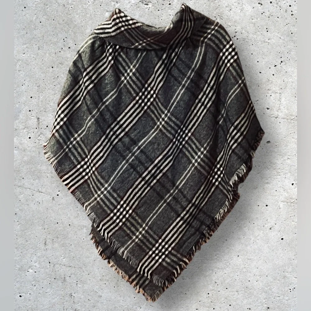 NWT Accessory Street NY Blanket Wrap
